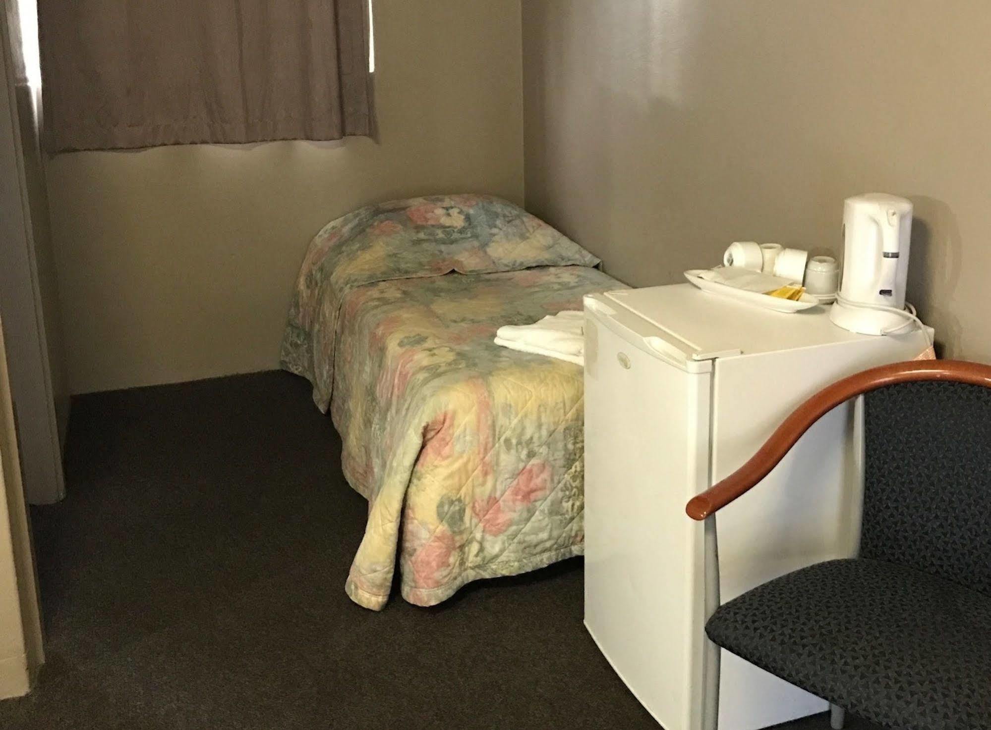 Commercial Hotel Motel Литгоу Экстерьер фото
