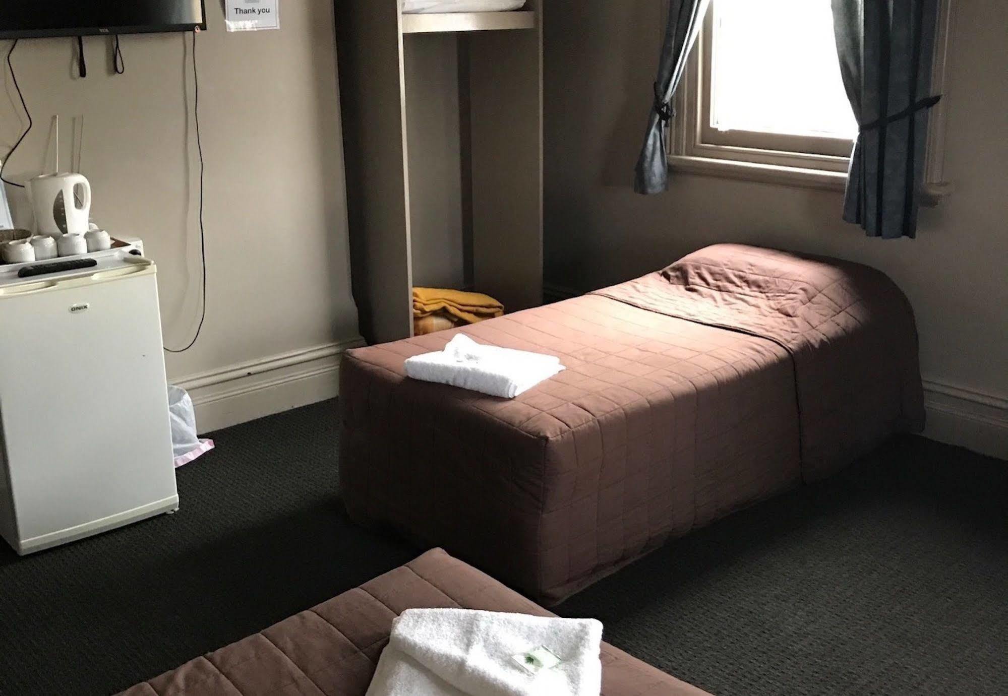 Commercial Hotel Motel Литгоу Экстерьер фото