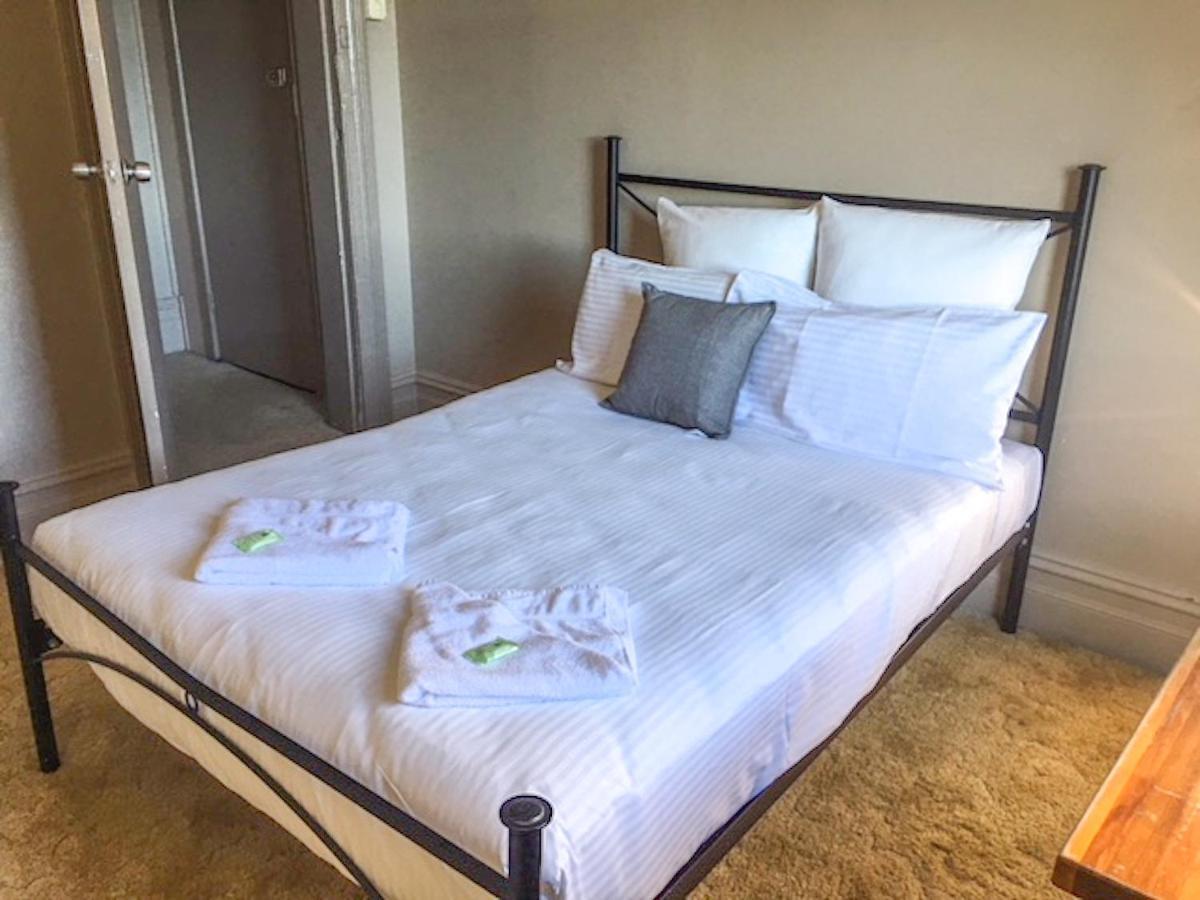 Commercial Hotel Motel Литгоу Экстерьер фото